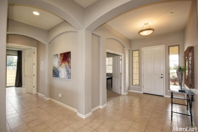 9801 Trailhead Ct, Wilton, CA 95693 photo 2