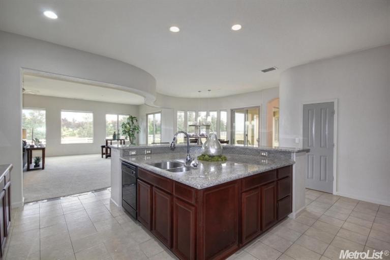 9801 Trailhead Ct, Wilton, CA 95693 photo 3