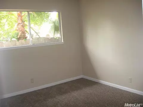 647 Lola Ct, Patterson, CA 95363 photo 9