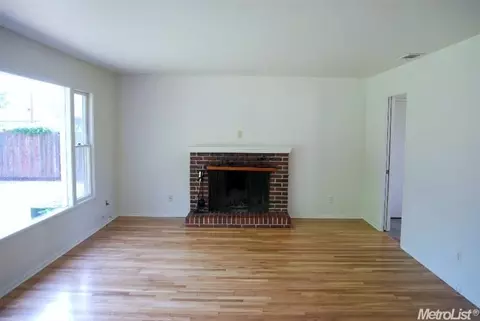 709 Windsor Dr, Lodi, CA 95240 photo 9