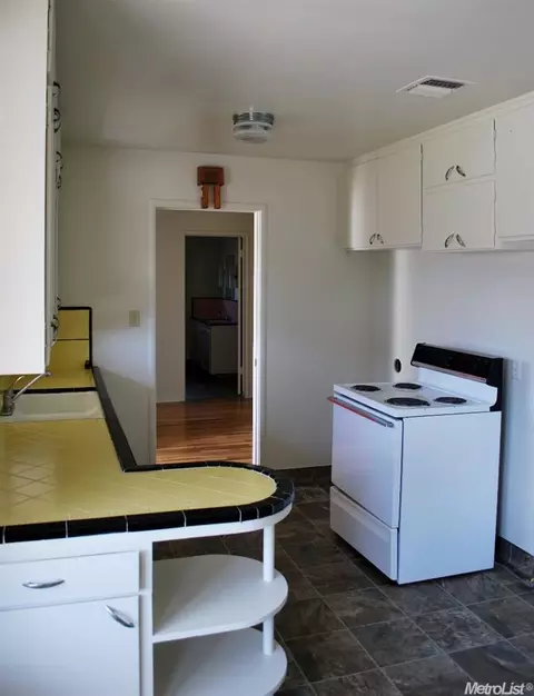 709 Windsor Dr, Lodi, CA 95240 photo 5