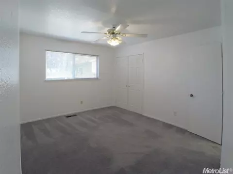 3900 Beyer Park Dr, Modesto, CA 95355 photo 9