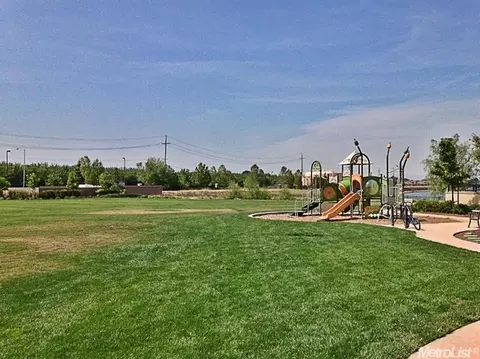 1164 Como Dr, Manteca, CA 95337 photo 20