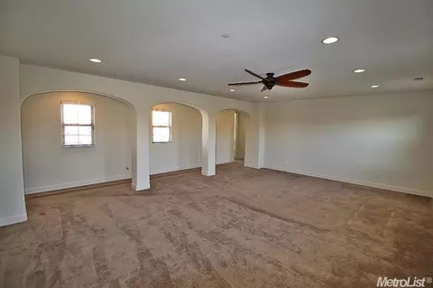 1164 Como Dr, Manteca, CA 95337 photo 8