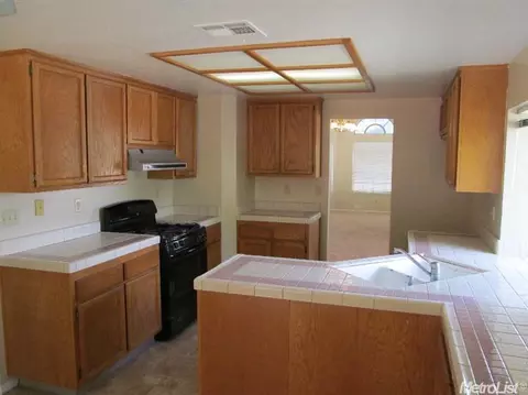 8148 Preakness, Antelope, CA 95843 photo 6