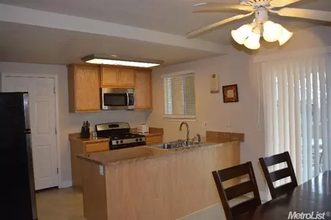 4627 Tuttle Dr, Rocklin, CA 95677 photo 6