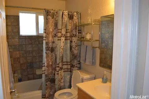 4627 Tuttle Dr, Rocklin, CA 95677 photo 11