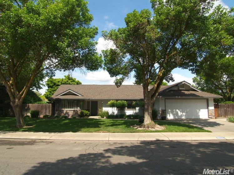 3025 Mammoth Way, Modesto, CA 95355 photo 1