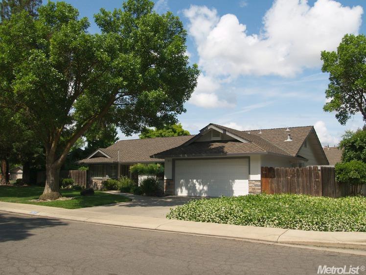 3025 Mammoth Way, Modesto, CA 95355 photo 2