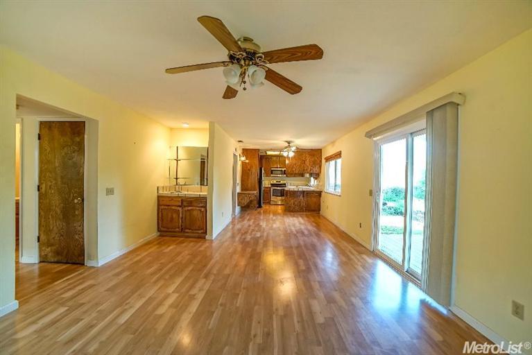 5901 Camray Cir, Carmichael, CA 95608 photo 2
