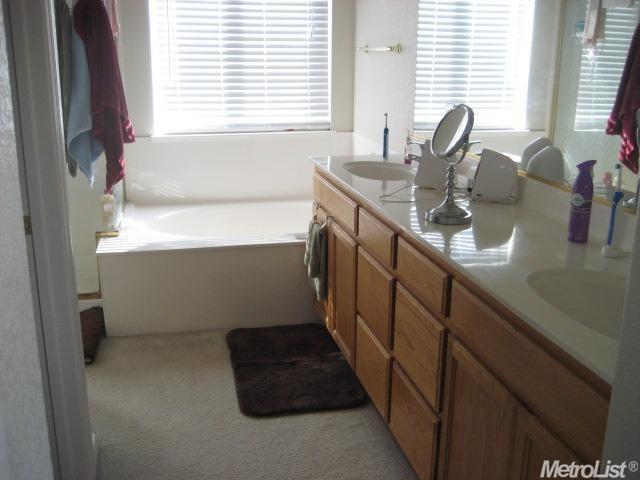 589 Agate Ave, Manteca, CA 95336 photo 8