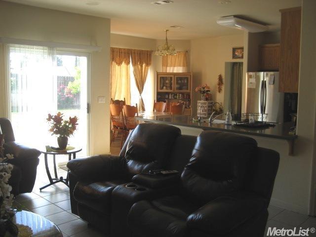 589 Agate Ave, Manteca, CA 95336 photo 4