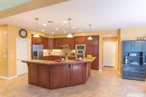2731 Amatchi Ct, Tracy, CA 95304 photo 6