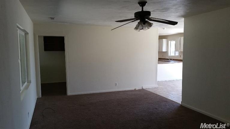 7939 Myrtle, Winton, CA 95388 photo 4