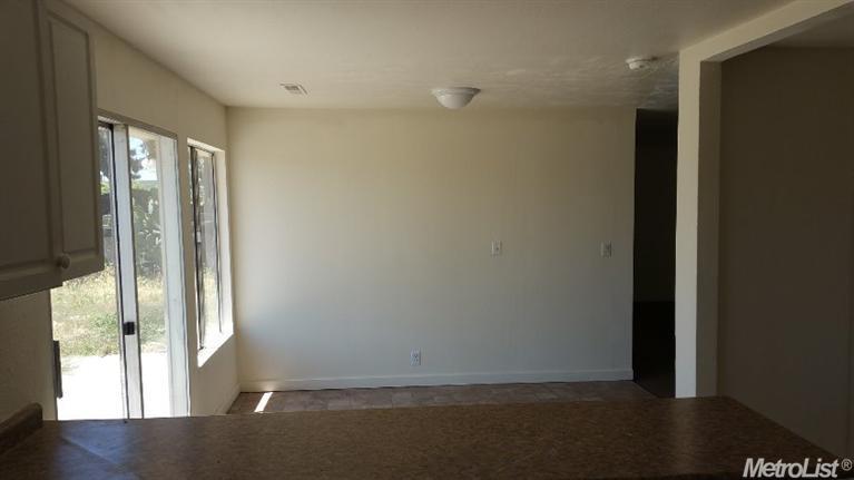 7939 Myrtle, Winton, CA 95388 photo 6