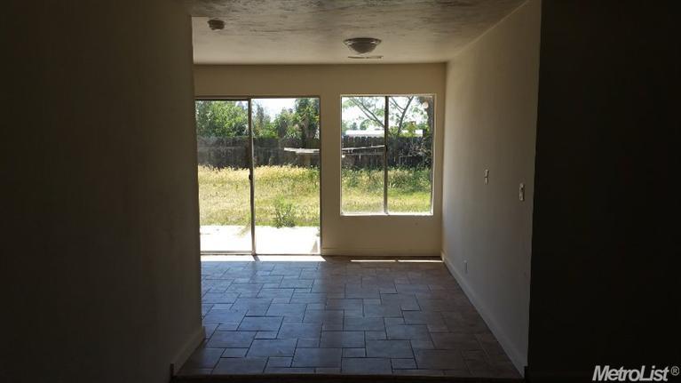 7939 Myrtle, Winton, CA 95388 photo 5