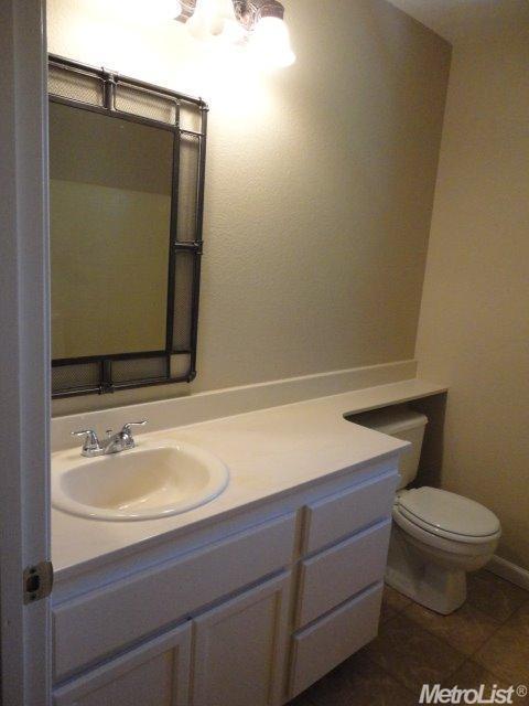 2425 Walnut Grove Way, Modesto, CA 95355 photo 12