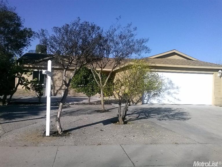 1345 Georgetown Ave, Turlock, CA 95382 photo 1
