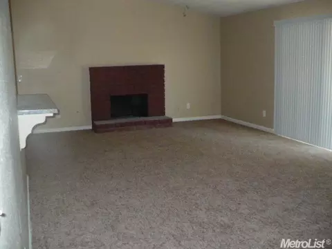 1025 Noarco Dr, Modesto, CA 95356 photo 4