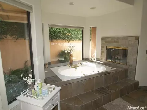 601 Cherry Hill Ct, Modesto, CA 95356 photo 14