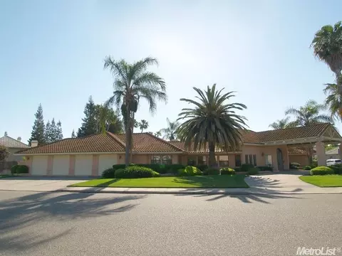 601 Cherry Hill Ct, Modesto, CA 95356 photo 2