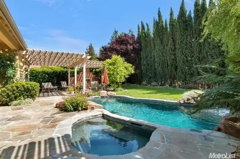 5608 Hoag Pl, Davis, CA 95618 photo 17