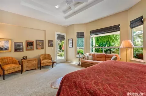 5608 Hoag Pl, Davis, CA 95618 photo 9