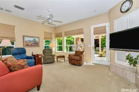 5608 Hoag Pl, Davis, CA 95618 photo 5