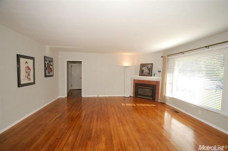 1211 Wellesley Ave, Modesto, CA 95350 photo 4