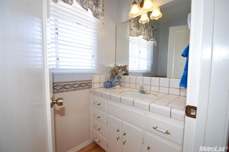 1211 Wellesley Ave, Modesto, CA 95350 photo 18