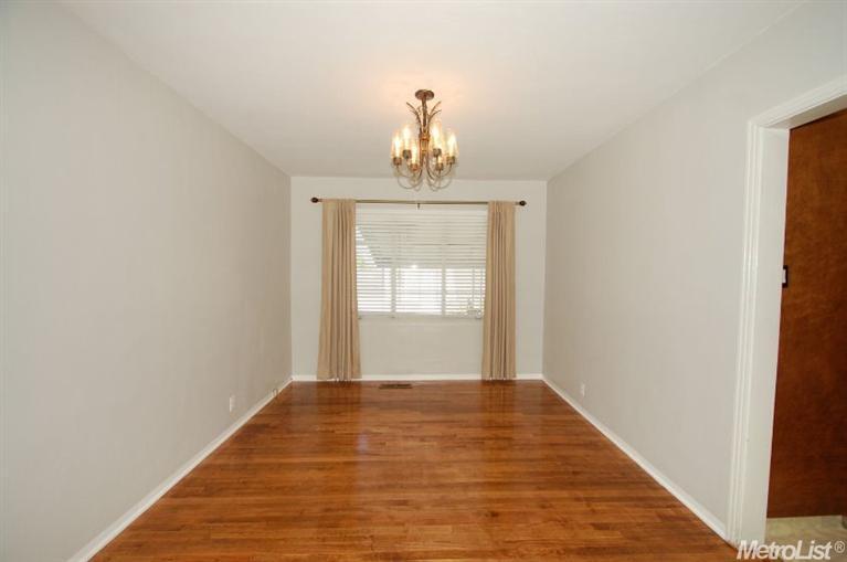 1211 Wellesley Ave, Modesto, CA 95350 photo 8