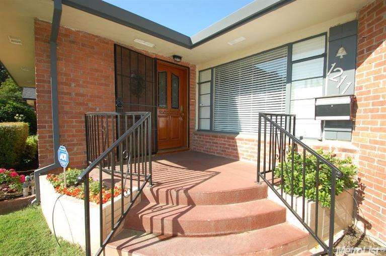 1211 Wellesley Ave, Modesto, CA 95350 photo 2