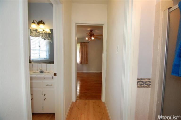1211 Wellesley Ave, Modesto, CA 95350 photo 19