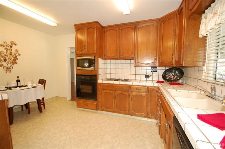 1211 Wellesley Ave, Modesto, CA 95350 photo 10