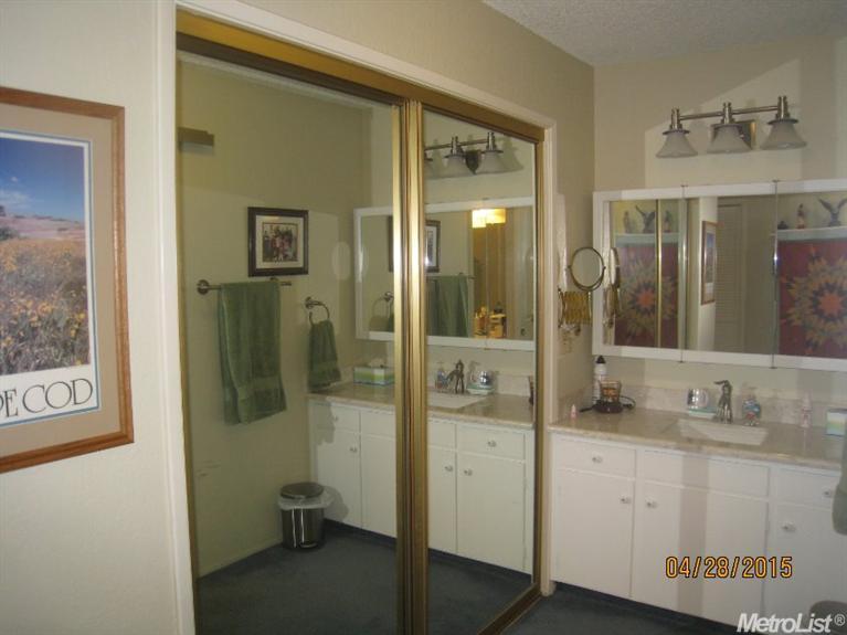 1925 N Berkeley Ave, Turlock, CA 95382 photo 17