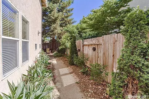 2617 Kalamazoo Pl, Davis, CA 95618 photo 25