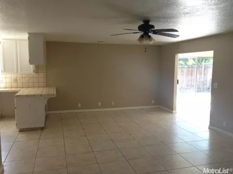 1304 Amanda Dr, Ceres, CA 95307 photo 6