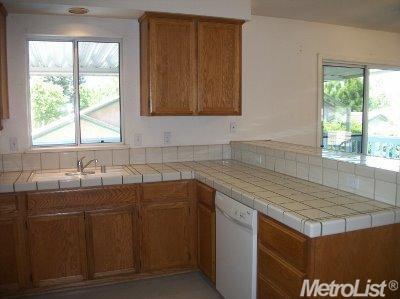 2127 Jayhawk Dr, Lodi, CA 95240 photo 5