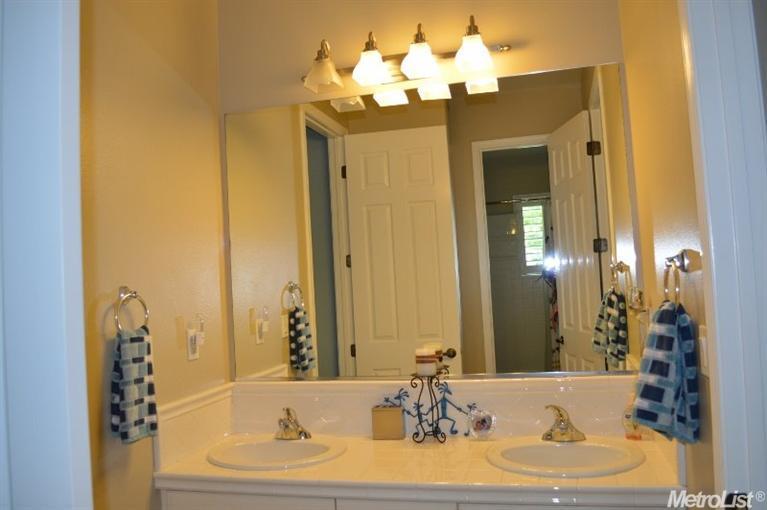 1876 Fairway Oaks Dr, Ripon, CA 95366 photo 18
