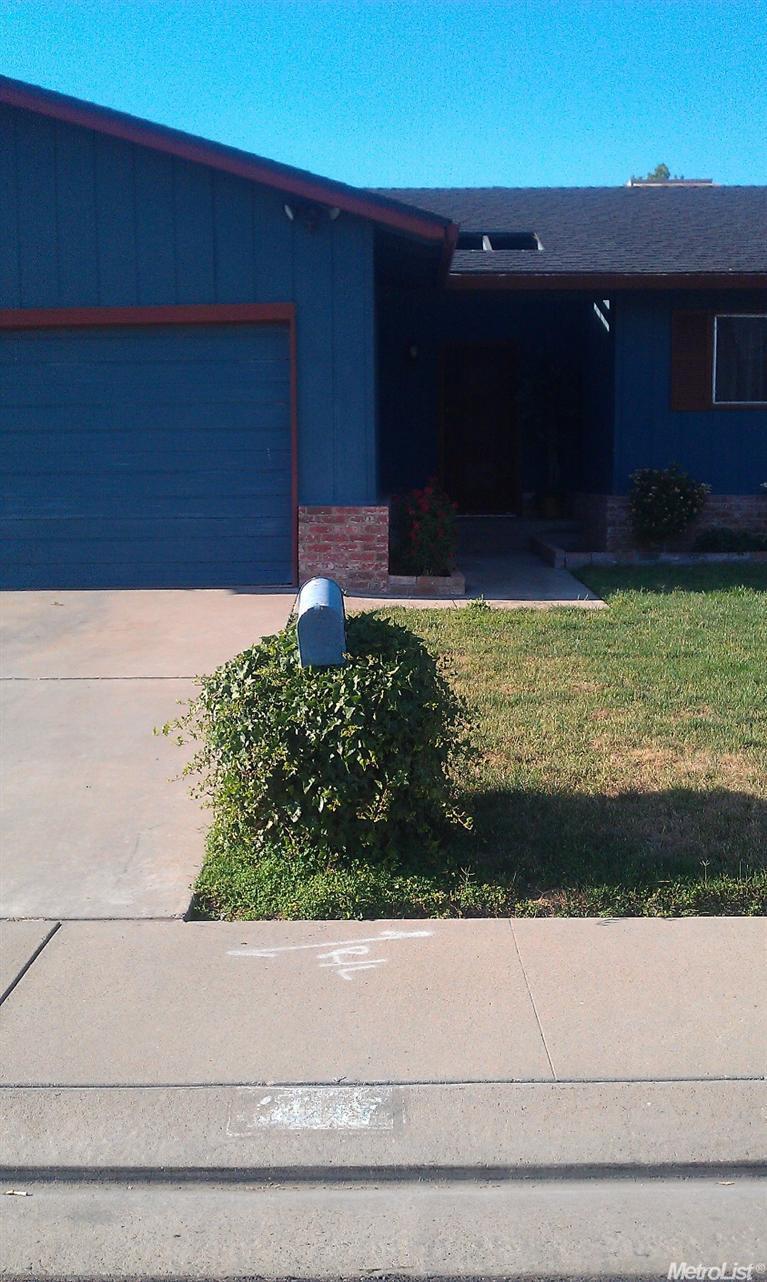 3217 Moonview Dr, Ceres, CA 95307 photo 1