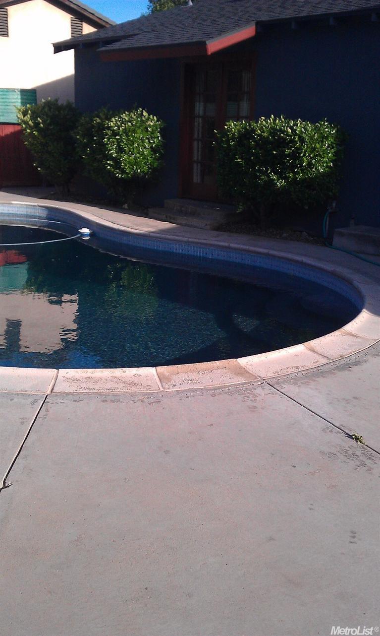 3217 Moonview Dr, Ceres, CA 95307 photo 2
