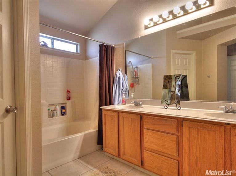 2821 Quarry Stone St, Modesto, CA 95355 photo 10