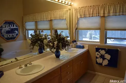 1355 Yorkshire Loop, Tracy, CA 95376 photo 16
