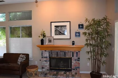 1355 Yorkshire Loop, Tracy, CA 95376 photo 4