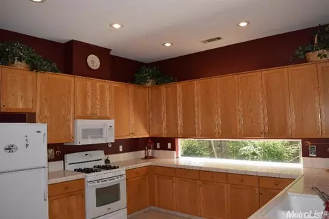 1355 Yorkshire Loop, Tracy, CA 95376 photo 6