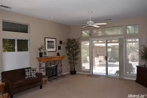 1355 Yorkshire Loop, Tracy, CA 95376 photo 5