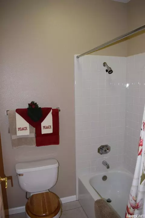 1355 Yorkshire Loop, Tracy, CA 95376 photo 9