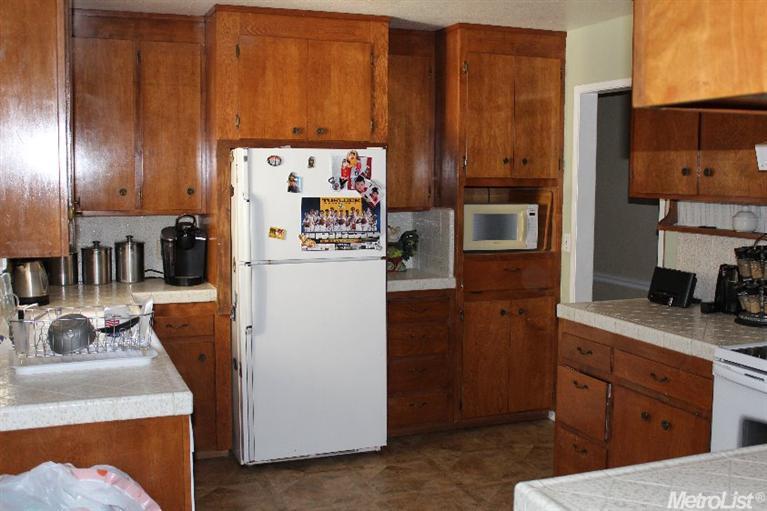2491 Marshall, Turlock, CA 95380 photo 4