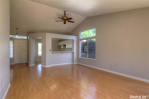 2100 Rutherford St, Modesto, CA 95358 photo 3