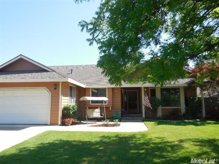 1012 Gettysburg St, Turlock, CA 95382 photo 2
